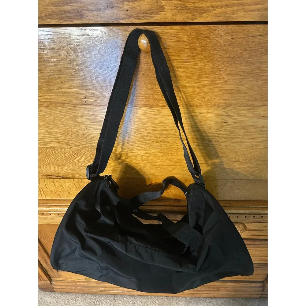 Reebok Black‎ Mesh Gym Duffel Bag Adjustable Strap Travel Sport Gorpcore Utility